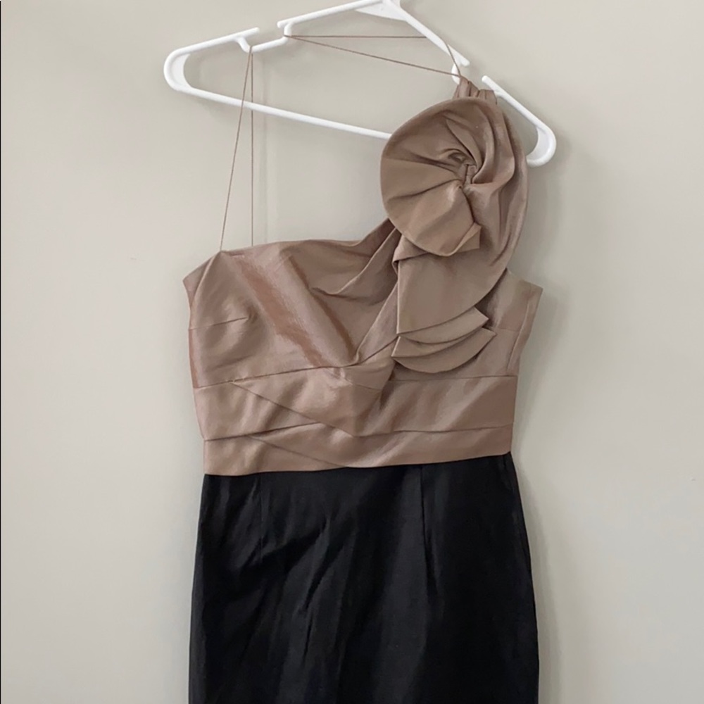 London Times Taupe Flower & Black One Shoulder Dress Size 6